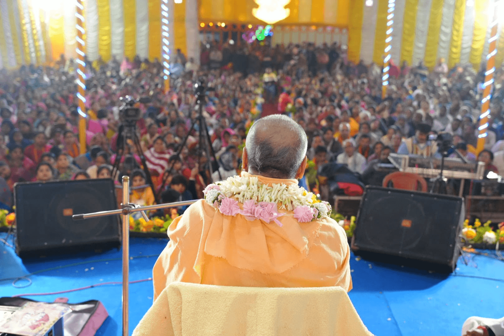 Maharaj speaking katha